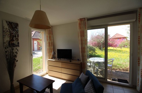 Prayssac Apartment | Studio with pool and wifi