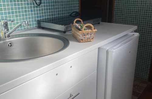 La Crau Apartment | Studio with pool view