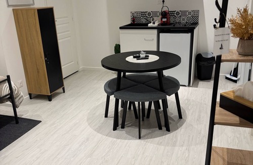 Cambrai Apartment | Studio with private courtyard 3 minutes from downtown Cambrai