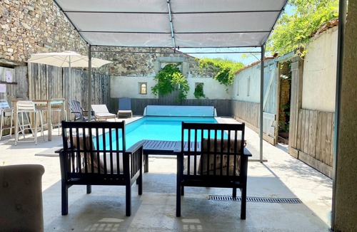 Cholet Apartment | Studio with private pool for you in the evening! La Campagne à la ville 2 pers