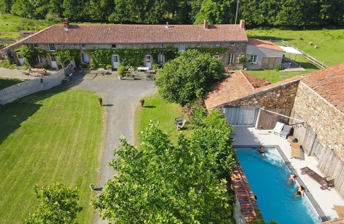 Cholet Apartment | Studio with private pool for you in the evening! La Campagne à la ville 2 pers