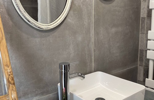 Cholet Apartment | Studio with private pool for you in the evening! La Campagne à la ville 2 pers