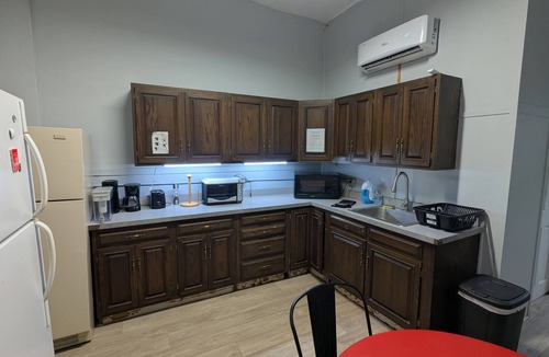 Robinson Apartment | Studio with Queen Bed