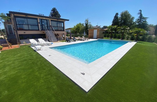 Grieges Apartment | Studio with shared pool