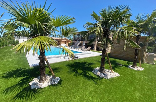 Grieges Apartment | Studio with shared pool