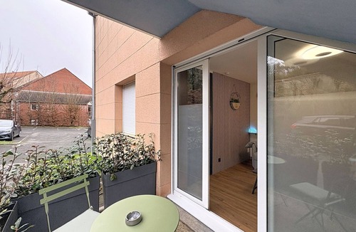 Amiens - Val-d'Avre Apartment | Studio with small terrace on first floor