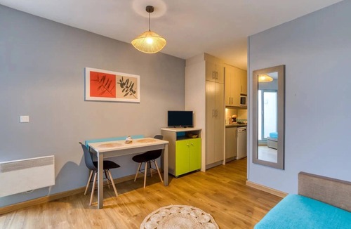 La Grande-Motte Apartment | Studio with Terrace Steps from the Beach in La Grande Motte
