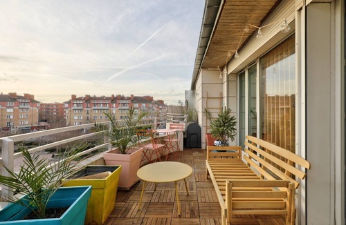 Rueil-Malmaison Apartment | Studio with terrace & parking just outside Paris