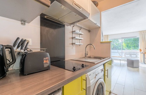 La Madeleine Apartment | Studio with terrace near tramway + parking