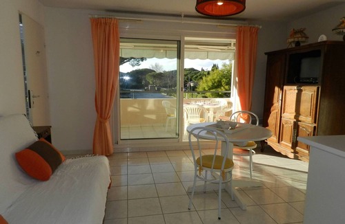 Le Lavandou Apartment | Studio with Terrace - Le Lavandou