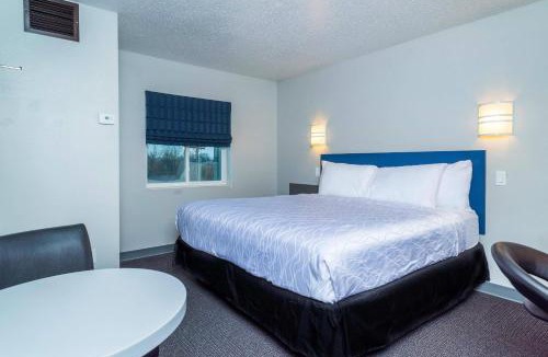 St. Robert Hotel | Studio Z, an Ascend Collection Hotel