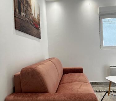 Faverolles-sur-Cher Apartment | Studio Zoo & Châteaux