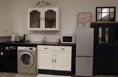 Havering Apartment | Studio254: A modern and spacious studio flat