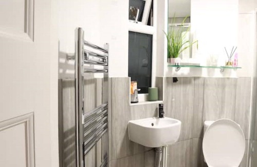 Havering Apartment | Studio254: A modern and spacious studio flat