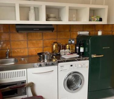 West Kensington Apartment | Studio6 Charming Studio with Modern Amenities in Central London