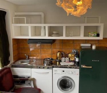 West Kensington Apartment | Studio6 Charming Studio with Modern Amenities in Central London