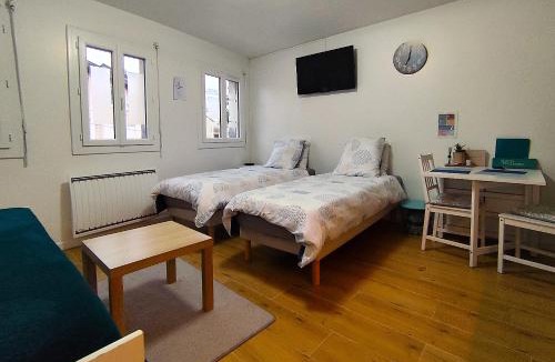 Tremblay-en-France Apartment | STUDIOCHIC PARKING Direct CDG et PARIS CENTRE Parc expo Arena Grand Paris