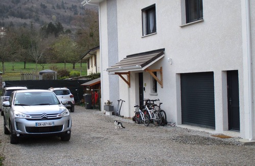 Collonges-sous-Saleve Cottage | Studios for rent in Collonges sous Salève