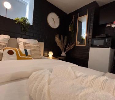 Rouen City Centre Bed & Breakfast | Studios Louis RICARD