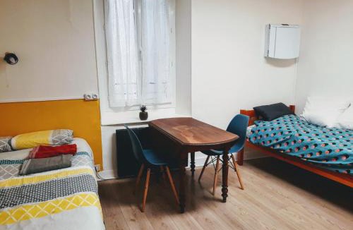 Ax-les-Thermes Apartment | STUDIOS MAGUI