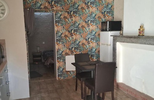 Saint-Dye-sur-Loire Apartment | Studios Saint dye sur Loire