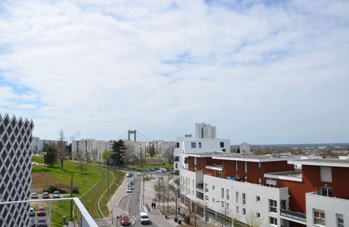 Lormont Apartment | Study Hôtel