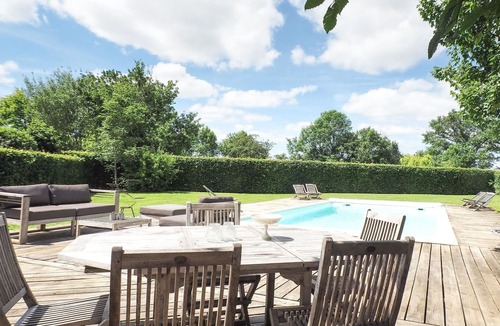 Saint-Laurent-de-la-Salle Villa | Stunning villa for 6 guests with pool, TV, patio, pets allowed and parking
