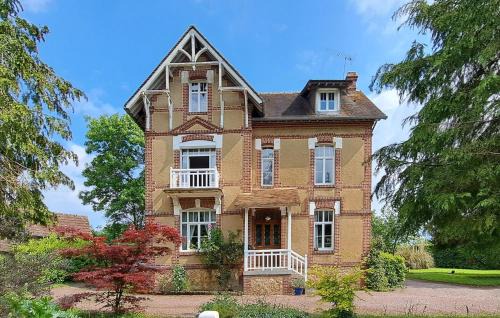 Sainte-Marguerite-de-Viette House | Stunning Home In Saint-Pierre-En-Auge With Wifi
