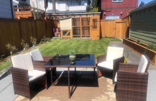 Greenwood Apartment | Stunner 3 BR MIL w/Patio!