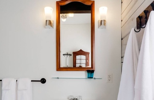 Pontiac House | Stunning waterfront getaway w/ hot tub, sleeps 10!