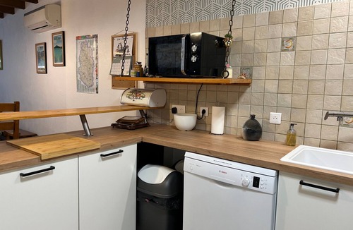 Buxieres-sous-les-Cotes Cottage | Stunning 19th-Century Farmhouse with Electric Car Charger, Near Madine Lake and Lorraine Park