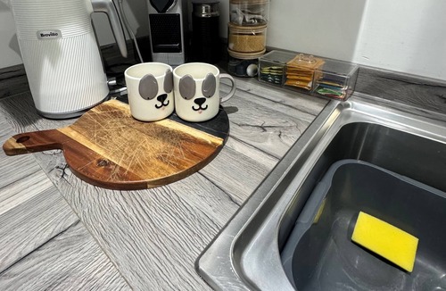 Sprowston Apartment | Stunning 1-bed Private Apartment in Norwich