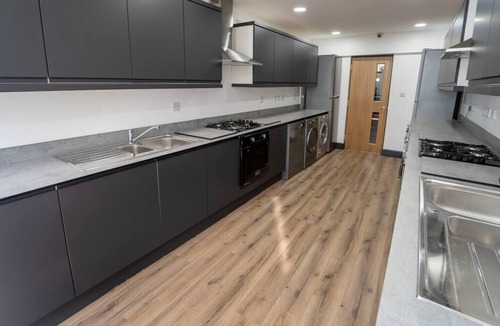 Selly Oak Apartment | Stunning 1-Bed Studio in Birmingham