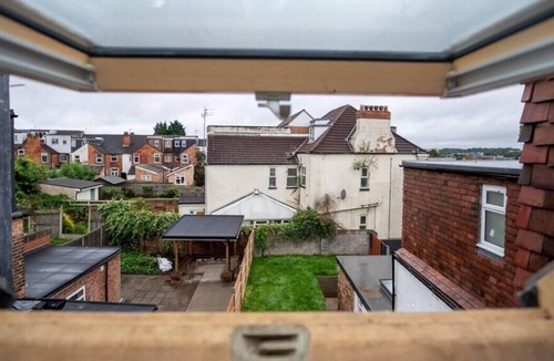 Selly Oak Apartment | Stunning 1-Bed Studio in Birmingham