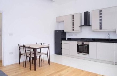 Fulham Apartment | STUNNING 1 BEDROOM FLAT IN FULHAM BROADWAY