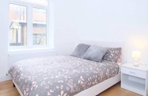 Fulham Apartment | STUNNING 1 BEDROOM FLAT IN FULHAM BROADWAY