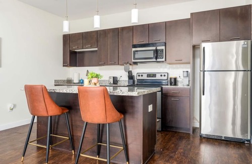 Grandview Heights Apartment | Stunning 1 Bedroom Luxury unit with a Pool