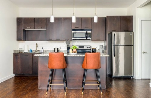 Grandview Heights Apartment | Stunning 1 Bedroom Luxury unit with a Pool