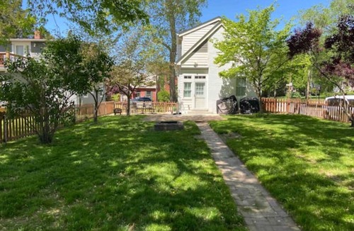 St. Charles House | Stunning 1890's Home - Sleeps 8!