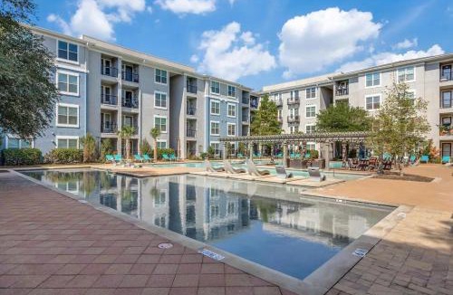 Frisco Apartment | Stunning 1bd Apartment I Frisco near Dallas I Pool, Gym, Work Space
