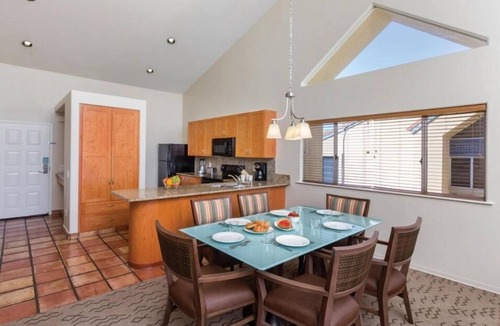 Kahaluu-Keauhou Condo | Stunning 1BR Condo Kona Coast with Hot Tub