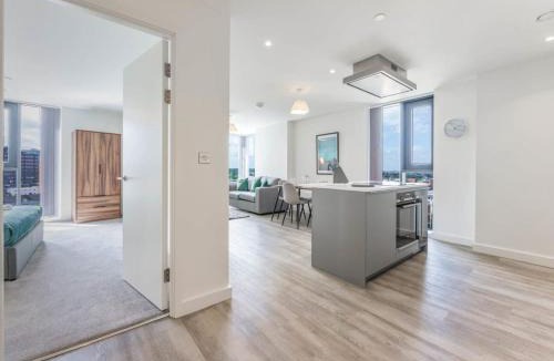 The Westside Apartment | Stunning 2 Bed Apartment in Central Birmingham