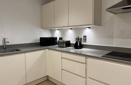 Abbey Wood Apartment | STUNNING 2 BED APARTMENT WITH PARKING