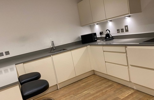 Abbey Wood Apartment | STUNNING 2 BED APARTMENT WITH PARKING