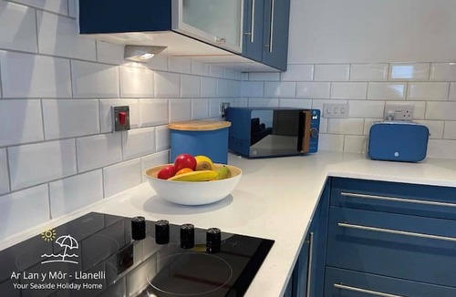 Llanelli Apartment | Stunning 2 bed coastal apartment