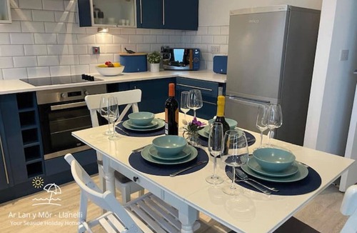 Llanelli Apartment | Stunning 2 bed coastal apartment