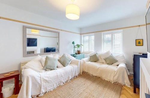 Kew Apartment | Stunning 2 bed flat in Richmond