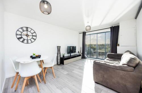 Gascoigne Apartment | Stunning 2 Bed Flat With City Views
