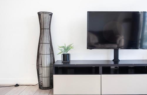 Gascoigne Apartment | Stunning 2 Bed Flat With City Views