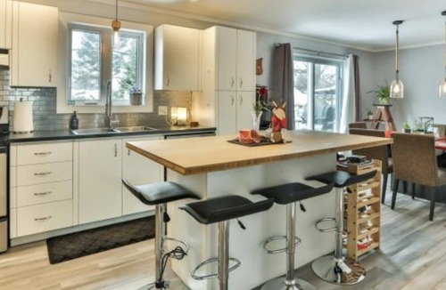 Communaute-Urbaine-de-l'Outaouais House | Stunning 2-bed House in Gatineau